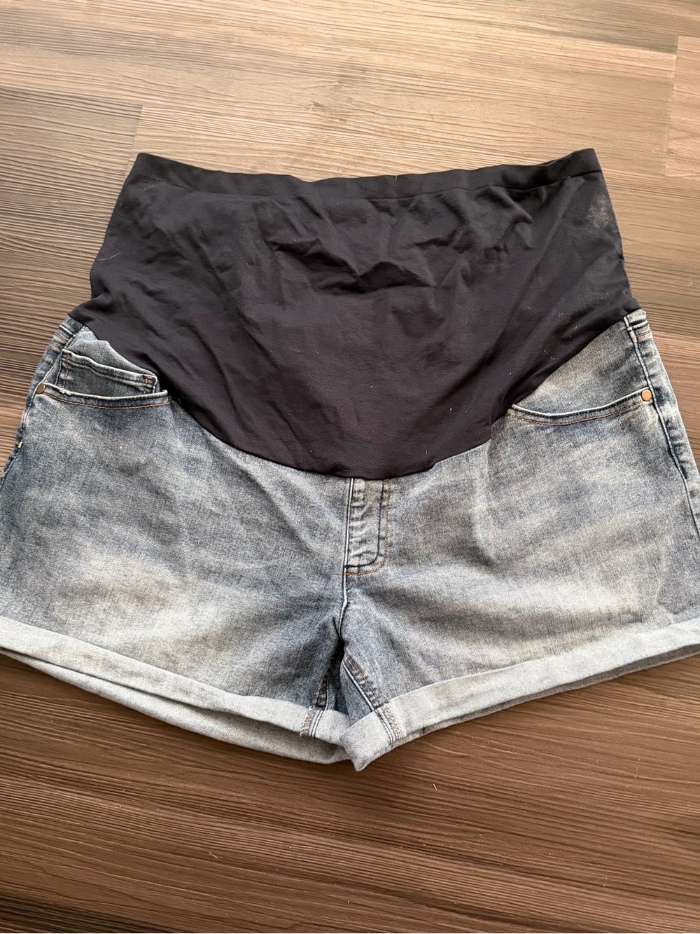 Time and Tru Maternity Denim Shorts with Black Stretch Waistband plus size 20 2X